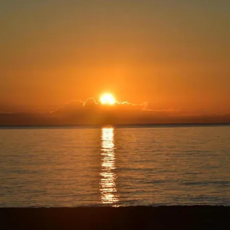 In By Playa Carihuela